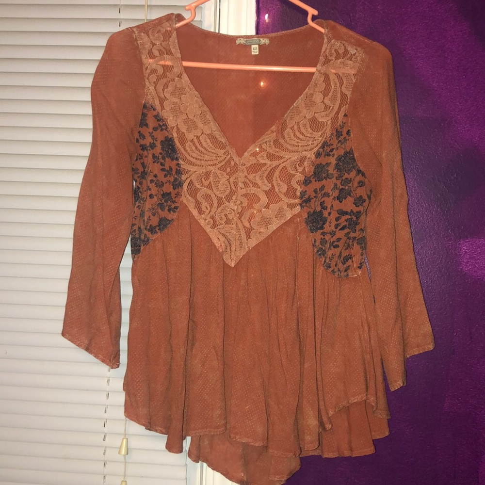 Buckle Top
